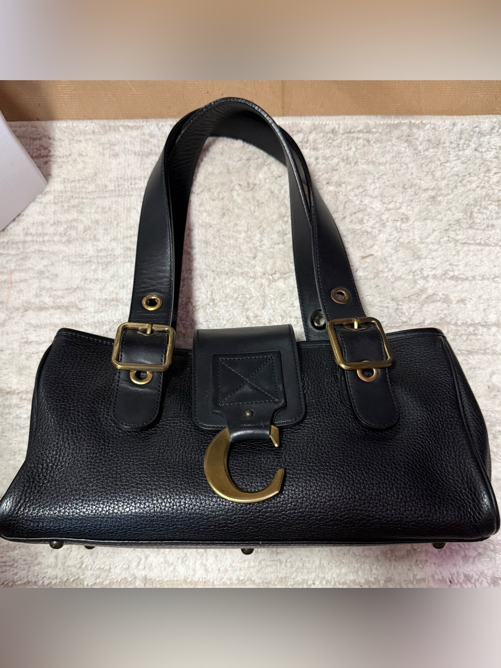 VGC!! Authentic Chloé C-Buckle leather shoulder Black Bag 😍🤩